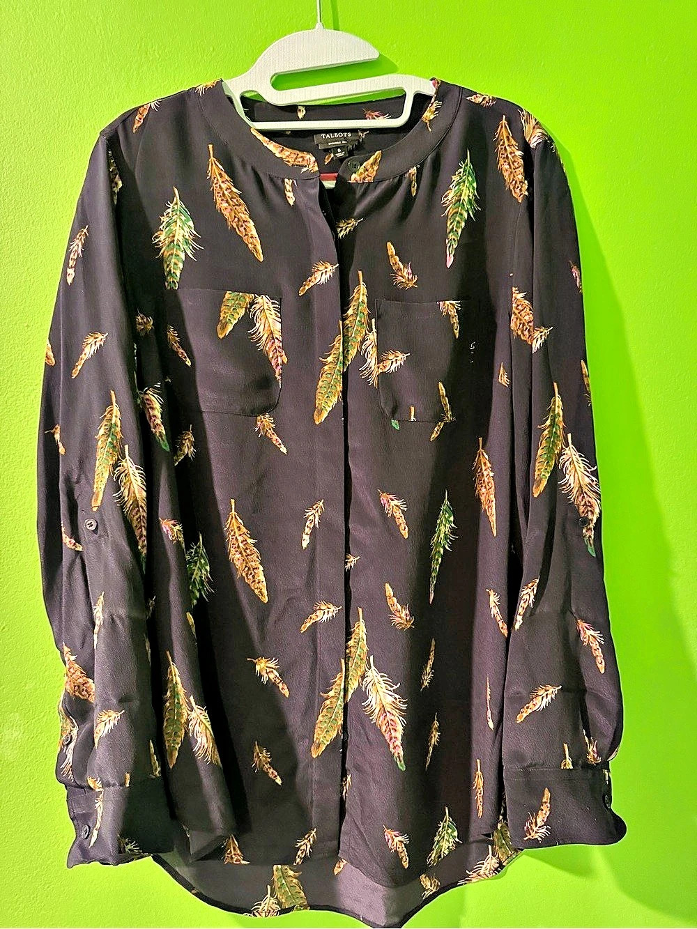 Talbots Silk Feather Print Blouse in Navy Blue Size 6